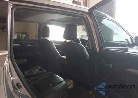 2018 Toyota Highlander Xle from USA, damaged, VIN 5TDJZRFHXJS904447